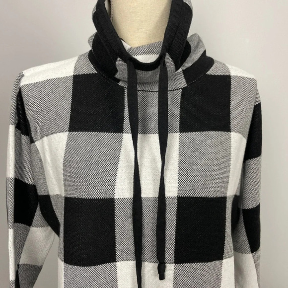 Adrienne Vittadini Pullover Turtle Neck Sweater Top Plaid Black White Small - Picture 3 of 10